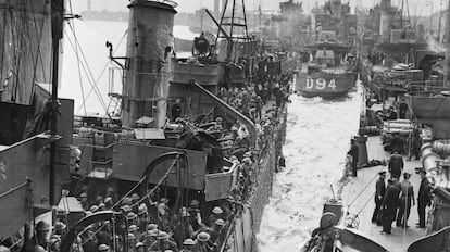 Soldados britânicos evacuados de Dunquerque chegam a Dover