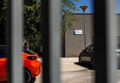Centro de acogida Pinar de San José, que el Ayuntamiento a habilitado para las personas sin hogar del aeropuerto de Barajas.