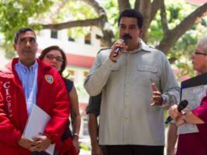 En la imagen, el presidente de Venezuela, Nicolás Maduro (c). EFE/Archivo