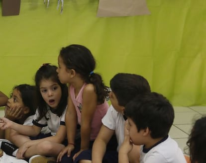 Crian&ccedil;as em uma escola municipal de S&atilde;o Paulo.