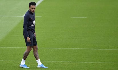 Neymar, durante una sesión de entrenamiento con el PSG.