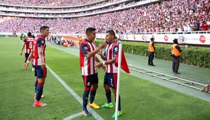 Los rojiblancos celebran su gol