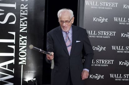 Wallach llega al estreno de &#039;Wall Street 2&#039;, el 20 de septiembre de 2010.