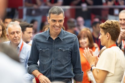El secretario general del PSOE y presidente del Gobierno, Pedro Sánchez, llega al Comité Federal este sábado, en una imagen distribuida por su partido.