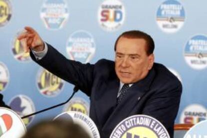 Silvio Berlusconi asegura que durante el año 2002 y 2003, cuando era presidente del Gobierno italiano, no se ocupaba de derechos televisivos. EFE/Archivo