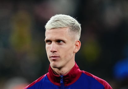 Dani Olmo, del FC Barcelona, antes del partido frente al BvB Dortmund el pasado 11 de diciembre en Alemania.