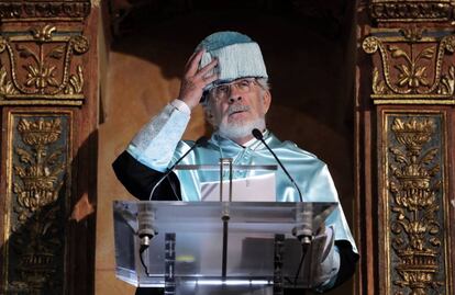 El dibujante Antonio Fraguas 'Forges', durante su investidura como doctor 'honoris causa' en la Universidad de Alcalá de Henares.