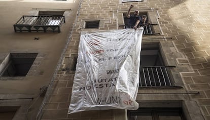 Protesta contra los pisos tur&iacute;sticos.