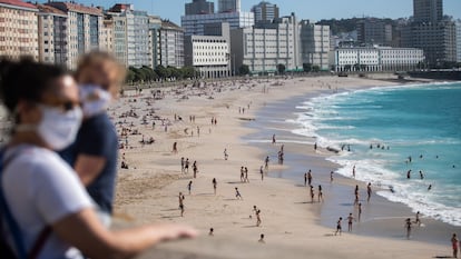 Playa y paseo de Riazor.