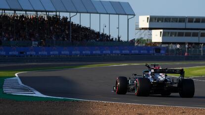 Lewis Hamilton en el circuito de Silverstone.