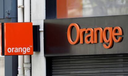 Logotipo de Orange en una tienda de París, el 17 de abril pasado.