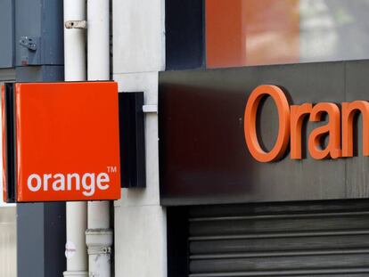 Logotipo de Orange en una tienda de París, el 17 de abril pasado.