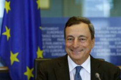 Mario Draghi, presidente del BCE, durante su comparecencia hoy en el Parlamento Europeo