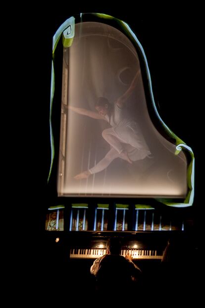 Espectáculo de música y danza, durante la gala de inauguración del XIX Foro Iberoamérica, realizado por David Moreno y Cristina Calleja, en octubre de 2018. 