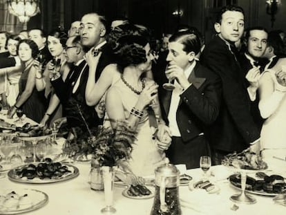 Fiesta celebrada a beneficio del Hospital de la Cruz Roja, 1932.