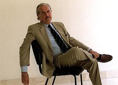 Carlos Fuentes, ayer en Madrid.