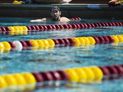 Phelps entrenándose en la Universidad de Arizona