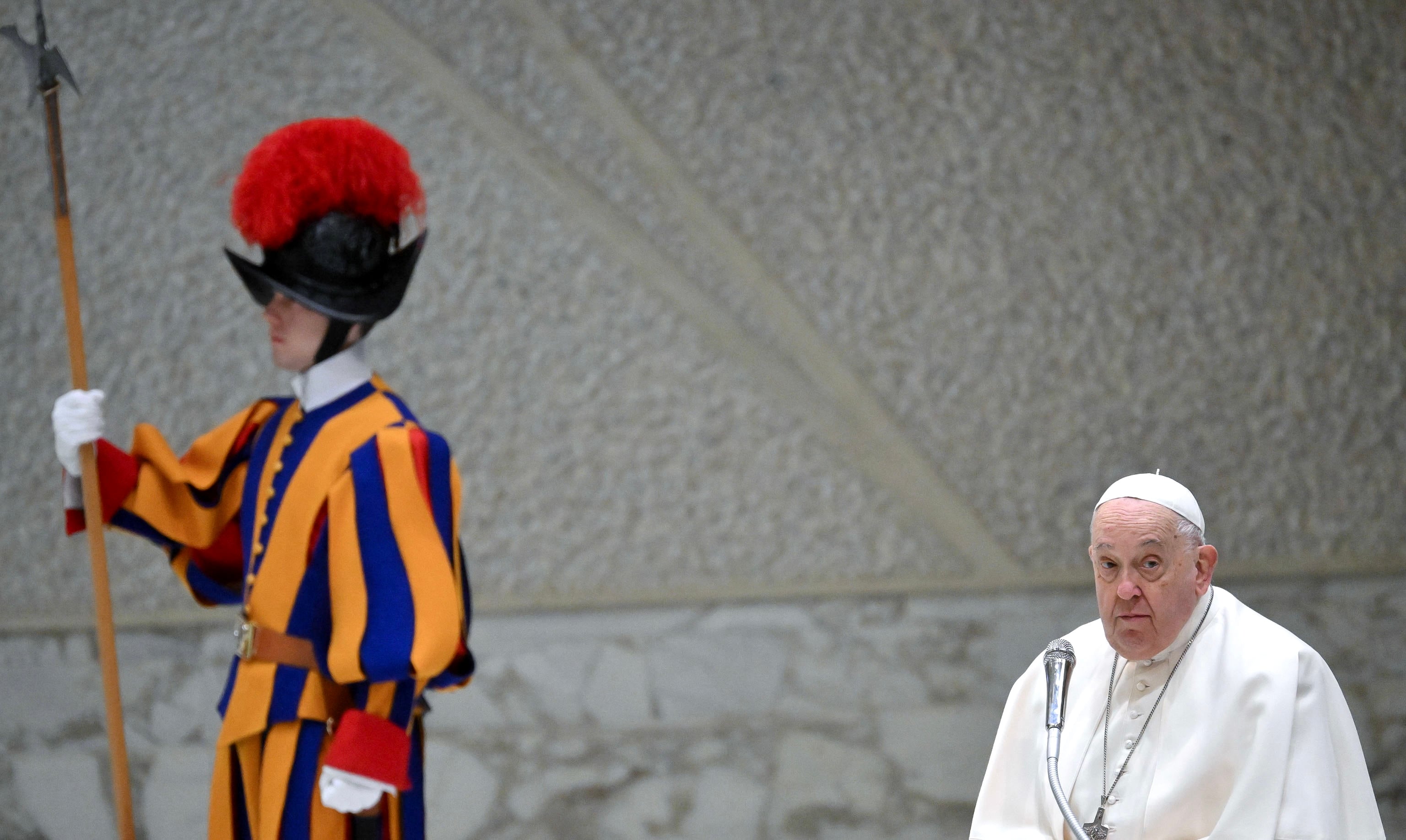 Así se empantanan las acusaciones de pederastia en el Vaticano: el Papa tiene que intervenir para obligar a procesar a un cura de Toledo