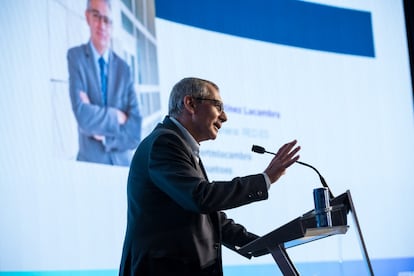 El director de Red.es, Alberto Martínez Lacambra, en los cursos de Ametic en Santander.