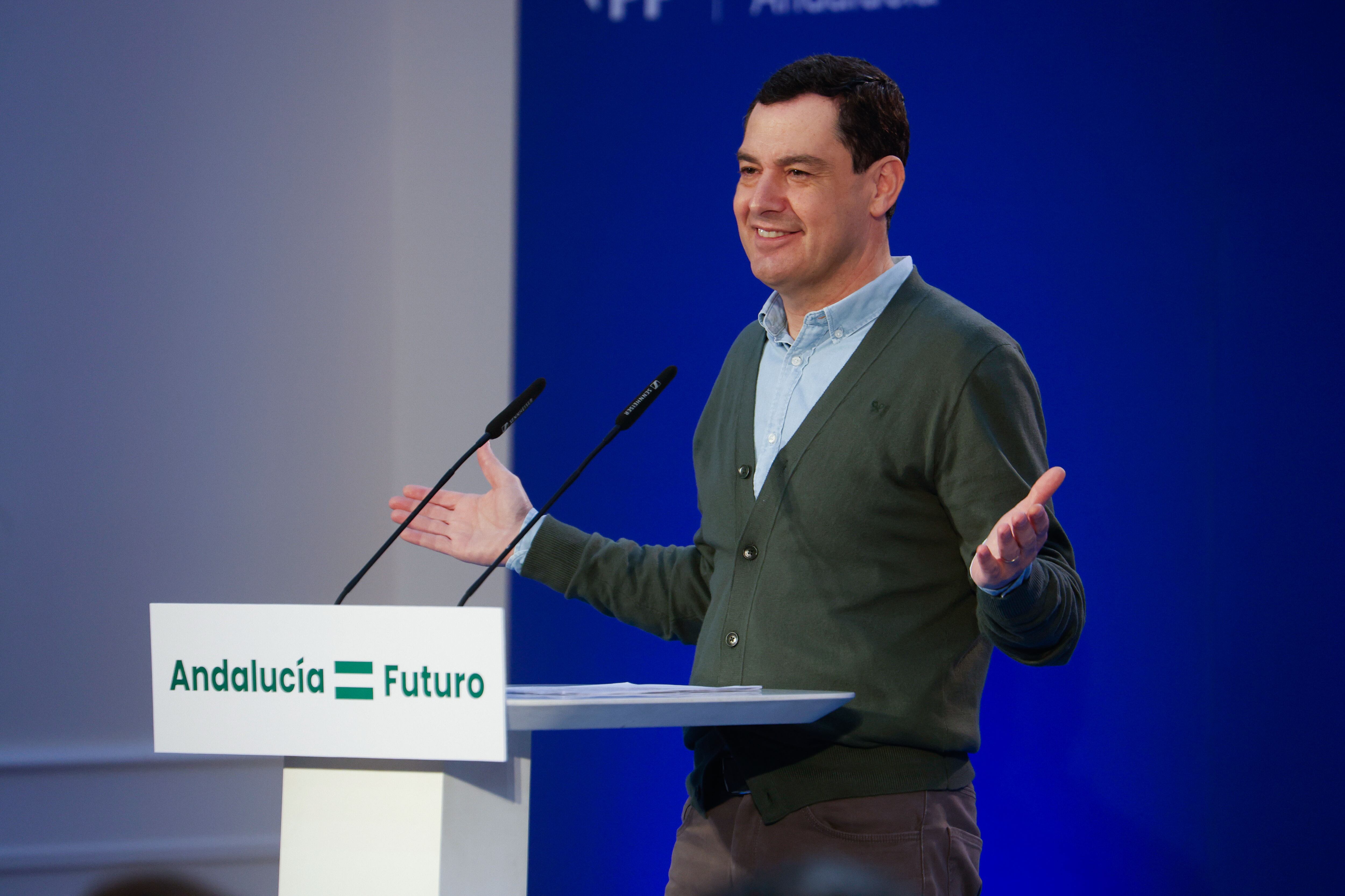 Moreno defiende que el PP “marque distancia” con Vox