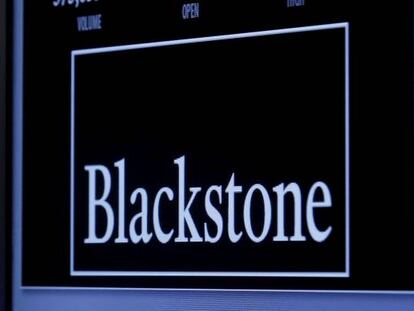 El nombre de Blackstone en una pantalla de la Bolsa de Nueva York.