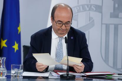El ministro de Cultura, Miquel Iceta, durante la rueda de prensa ofrecida tras la reunión del Consejo de Ministros, este martes en el Palacio de la Moncloa.