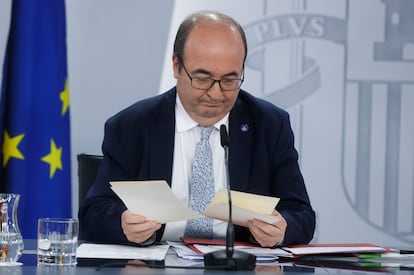 El ministro de Cultura, Miquel Iceta, durante la rueda de prensa ofrecida tras la reunión del Consejo de Ministros, este martes en el Palacio de la Moncloa.