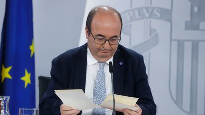 El ministro de Cultura, Miquel Iceta, durante la rueda de prensa ofrecida tras la reunión del Consejo de Ministros, este martes en el Palacio de la Moncloa.