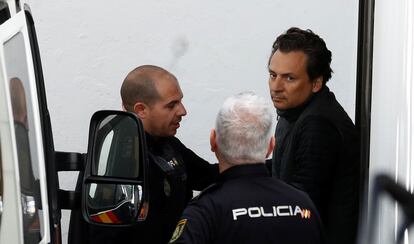 El exdirector de Pemex, Emilio Lozoya, abandona la Audiencia Nacional en Marbella el 13 de febrero.