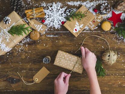 La empresa no puede cambiar el regalo de Navidad por un donativo a una ONG