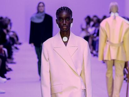 El despliegue de básicos irresistibles de Jil Sander