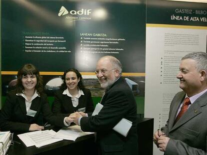 Los socialistas se atribuyen que la 'Y' vaya a construirse