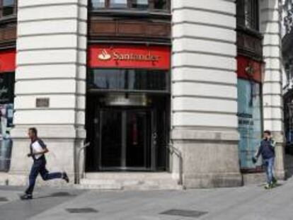 Santander reparte su ERE: 2.847 empleos en red comercial; 278, oficinas centrales; y 588, estructuras intermedias