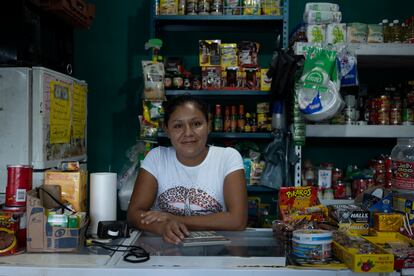 Jessica, de 33 años, comerciante y habitante de la colonia irregular 2 de Octubre de Tulum, Quintana Roo. 
