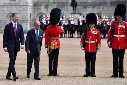 King Felipe and the Duke of Edinburgh during the changing of the guard on Wednesday.