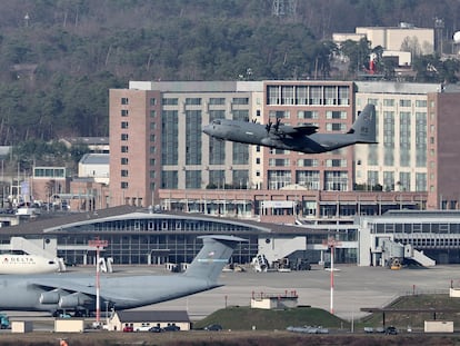 Fuerza Aérea de EE UU despega de la base aérea de Ramstein