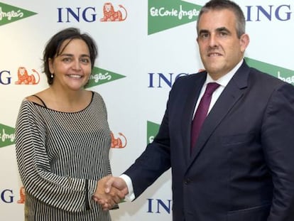 La directora general de banca para particulares de ING, Almudena Román, junto al consejero delegado de El Corte Inglés, Víctor del Pozo.