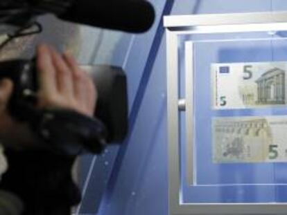 Nuevo billete de cinco euros. EFE/Archivo