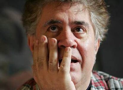 Pedro Almodóvar, fotografiado el lunes en el transcurso de la entrevista.