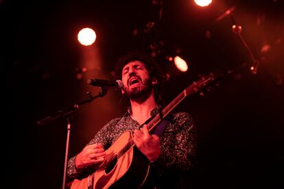 El poeta y cantautor Marwan, en un concierto en 2019, una de las figuras iniciadoras del nuevo fenómeno poético. 