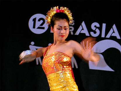 Kadek,, bailarina balinesa