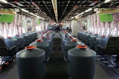 Interior del Airbus A380, el mayor portapasajeros del mundo, fotografiado en la muestra de Le Bourget (Paris).