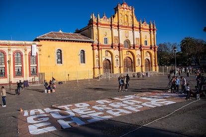 Defensores de derechos humanos protestan contra la inseguridad, en San Cristobal de las Casas, el 6 de febrero.