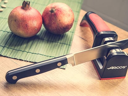 Un cuchillo bien afilado es más seguro, ya que los cortes son más precisos y se realizan sin apenas esfuerzo.