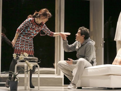 Silvia Mars&oacute; y Pablo Chiapella en una escena de la obra. 