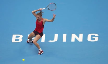 Halep, durante el partido contra Ostapenko en Pek&iacute;n.