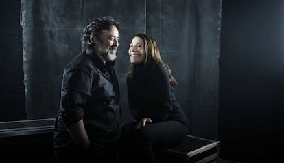 Andrés Lima en un ensayo de 'La mare' con Emma Vilarasau.