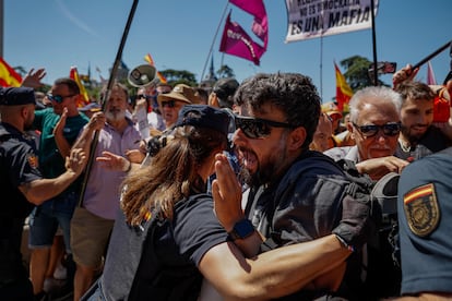 Una marcha apoyada por el PP y Vox reúne a miles de personas en Madrid ...