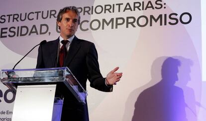 El ministro de Fomento, Iñigo de la Serna, en el acto organizado por Seopán.