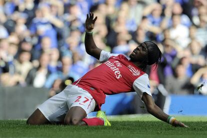 Gervinho ha logrado el empate a uno, resarciéndose de una gran ocasión que había fallado minutos antes, solo ante Cech.